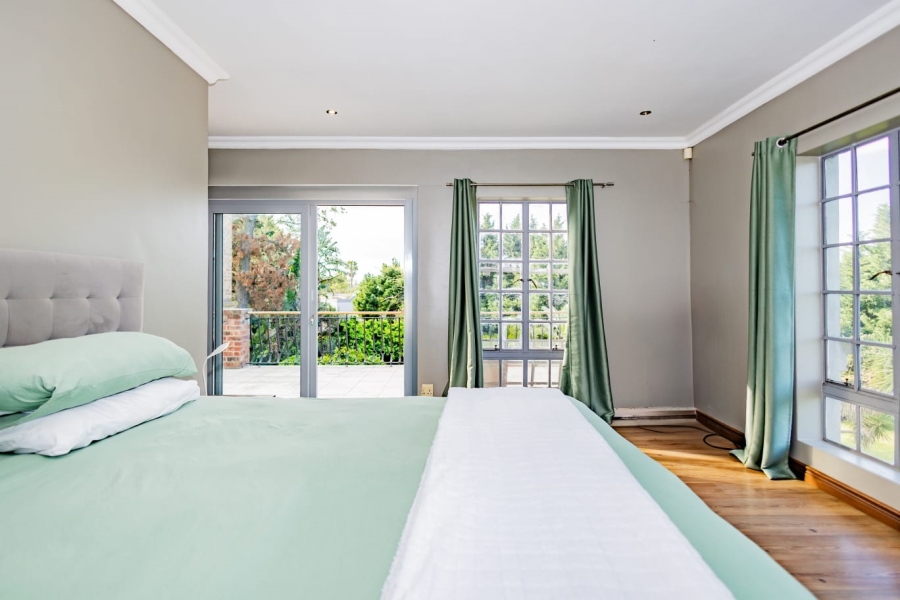 6 Bedroom Property for Sale in Vierlanden Western Cape